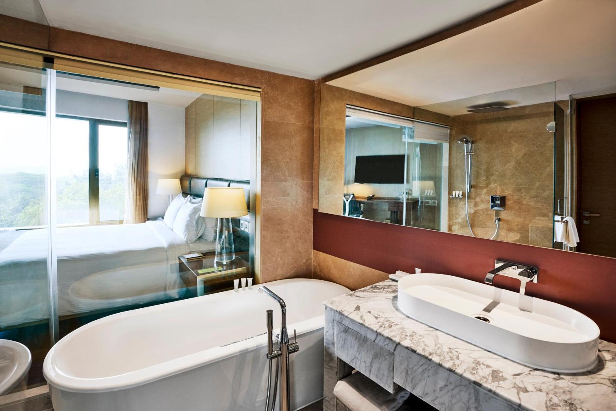 Hilton Garden Inn Лакхнау Экстерьер фото